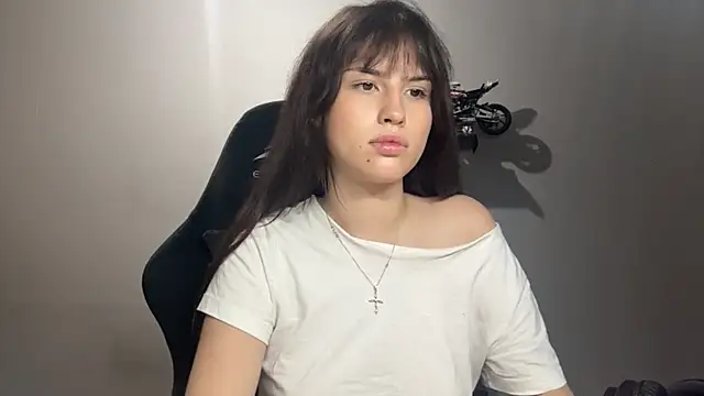 SharolynSalle Adlı Modelin Canlı Sohbet Odası