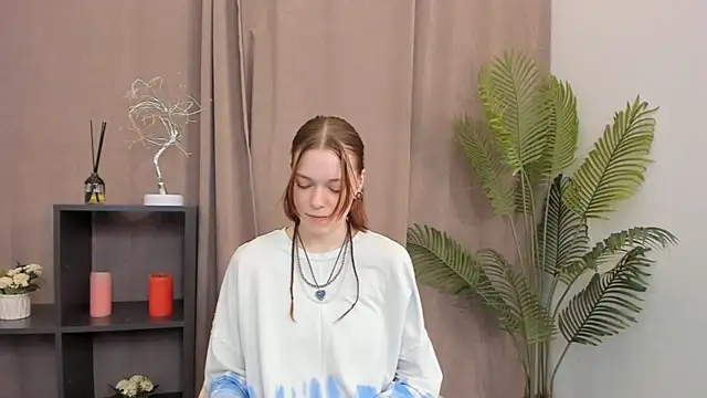 YaelHoughtling's Live Sex Cam Show