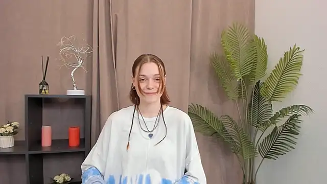 YaelHoughtling's Live Sex Cam Show