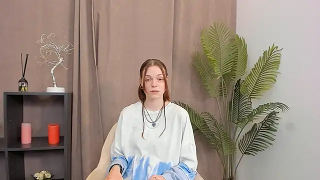 YaelHoughtling – live sex-cam-show