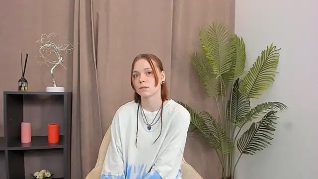YaelHoughtling – live sex-cam-show