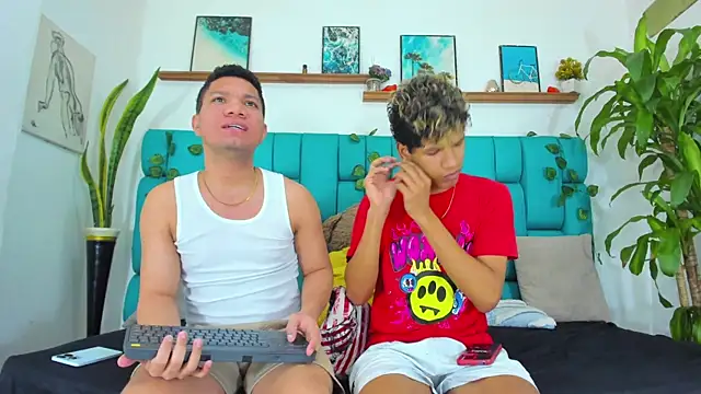 AverageDirtyBoys' Live Sex Cam Show