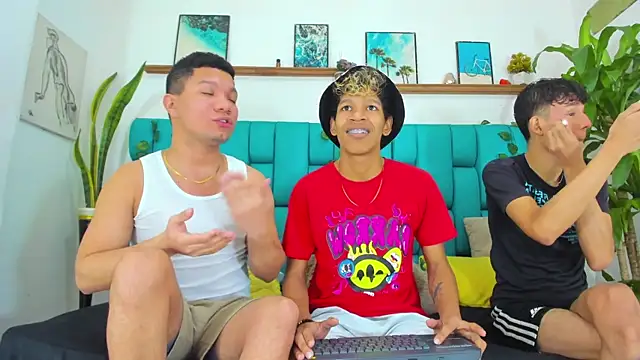 โชว์เซ็กส์แคมถ่ายทอดสดของ AverageDirtyBoys