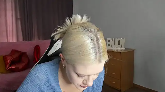BlondyLedy live-chat rom