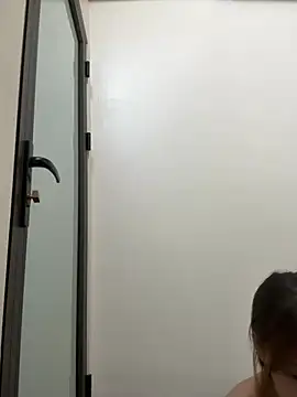 Sayhi-bibi's Live Chat Room