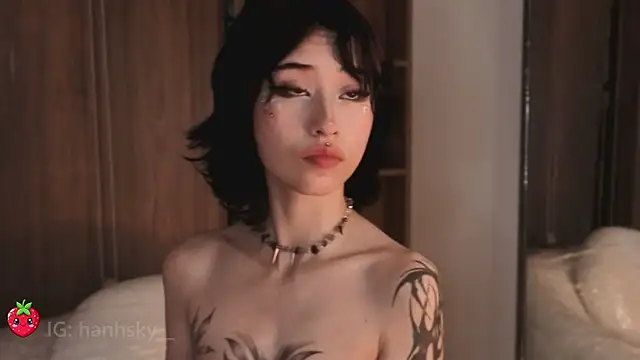 HannahSky_ élő chatszobája