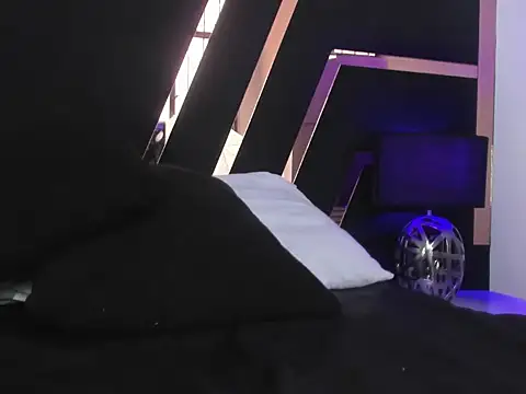 Samara_Salvatore élő chatszobája