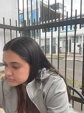 ValleriePink_ Adlı Modelin Canlı Sohbet Odası