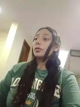 caroline_bennett's Live Chat Room