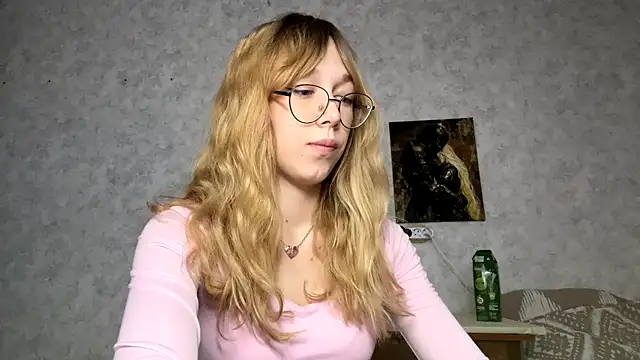 AriaFlyFerrari's Live Sex Cam Show