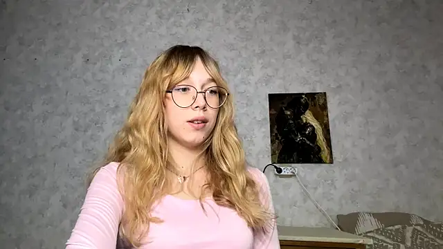 AriaFlyFerrari's Live Sex Cam Show