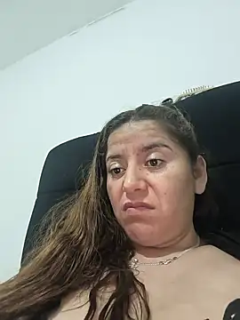 Erika-sm's Live Chat Room