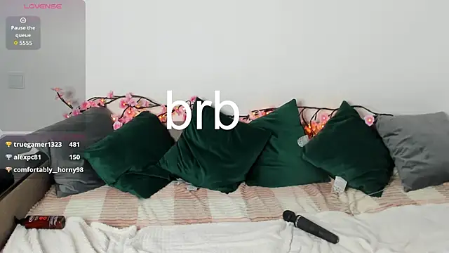vivienneque – Naživo chatovacia miestnosť