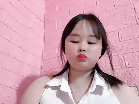 Nhungnhung88's Live Chat Room