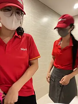 Sneaky_Cumshoot – live chatrum