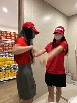 Sneaky_Cumshoot Live Chatraum