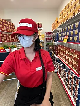 Sneaky_Cumshoot 现场聊天室