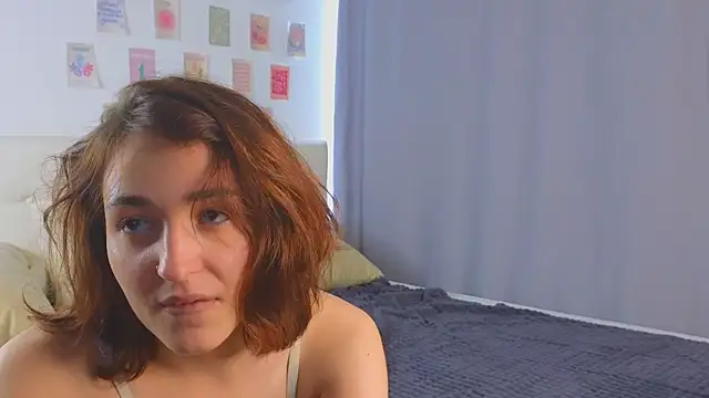 MistyTumolo élő chatszobája