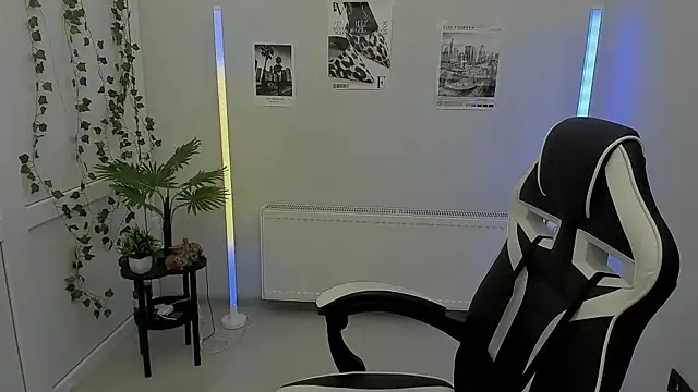 MissLunariaa – Naživo chatovacia miestnosť