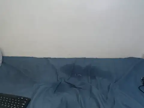 Živá chatovací místnost Petitepoppyy