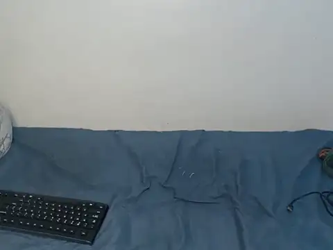 Petitepoppyy 现场聊天室