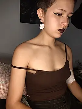 Živá chatovací místnost Vickyinloveee