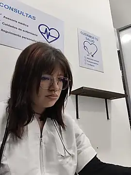 TATIANA--30 – live chatrum