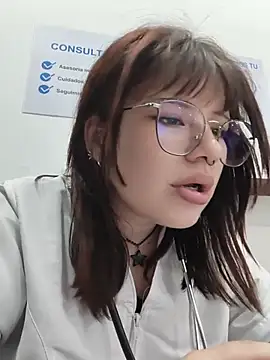 TATIANA--30 Live Chatraum