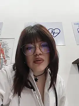 TATIANA--30n Live chat-huone