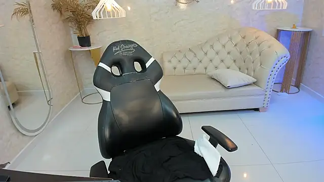 Zoe-Kitty Live Chatrum