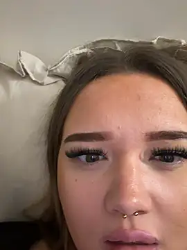 Cherryminxxx's Live Chat Room