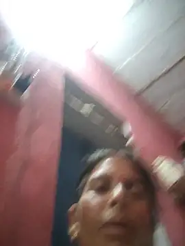 חדר צ'אט בשידור חי של Yanavi_sunena69