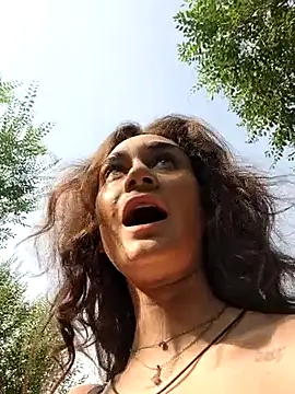 Your_Risky_Vi লাইভ চ্যাট রুম