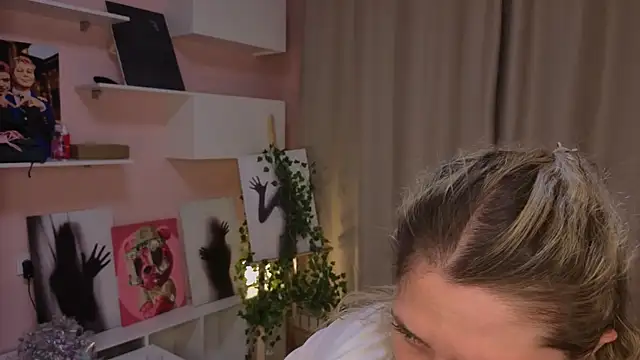 JonieBirdette Adlı Modelin Canlı Sohbet Odası
