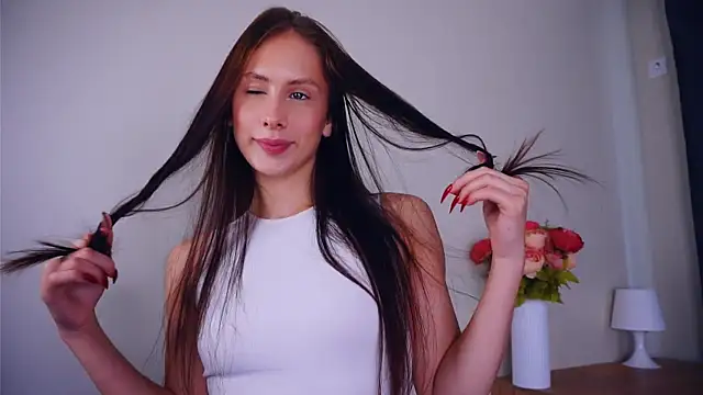 MaryamSchnoor – Naživo chatovacia miestnosť