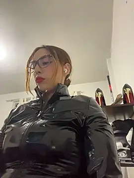 Pokój czatu na żywo – valery_mistress