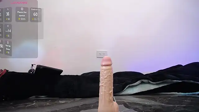 Sharlot_essence Live Chatraum