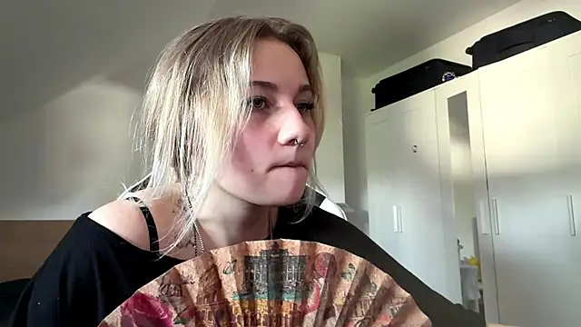 tutsiecutie live-chat rom