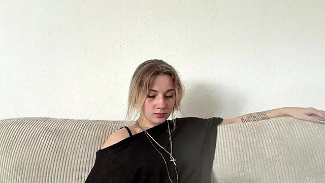 Pokazy przed seks kamerką na żywo – tutsiecutie