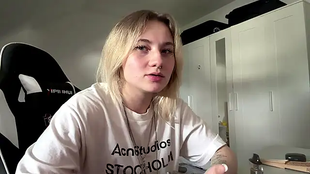 tutsiecutie – live chatrum