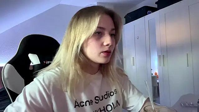 tutsiecutie live-chat rom