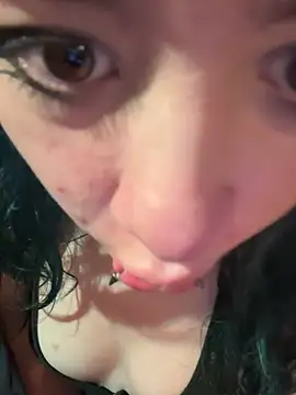 MadeinHell25 Live Chatraum
