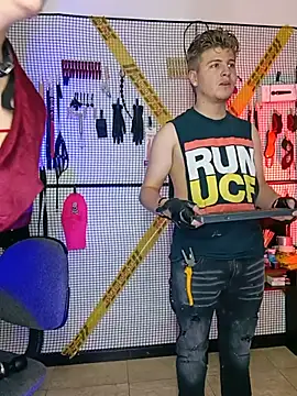ห้องแชทสดของ BDSM-justin-and-briianna