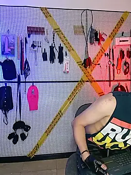 BDSM-justin-and-briianna Live chatroom