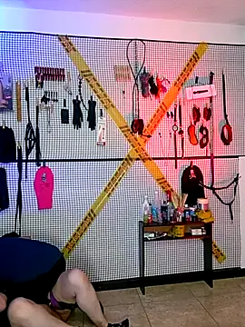 Živá chatovací místnost BDSM-justin-and-briianna