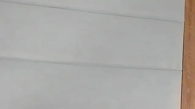 EmiilyyCooper's Live Chat Room