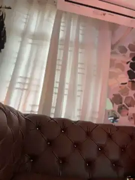 Qamar_Khalifa's Live Chat Room