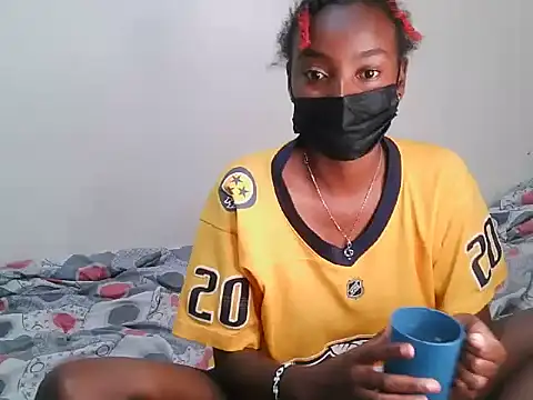 Prettyvickie002's Live Chat Room