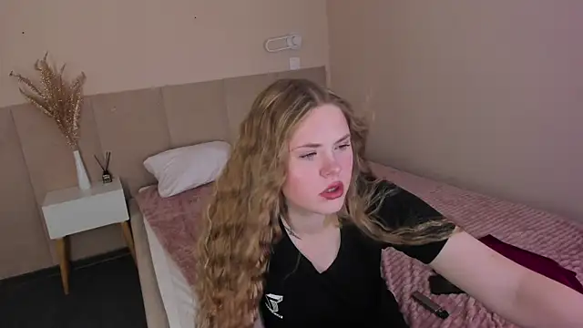 חדר צ'אט בשידור חי של Rina_babyyy