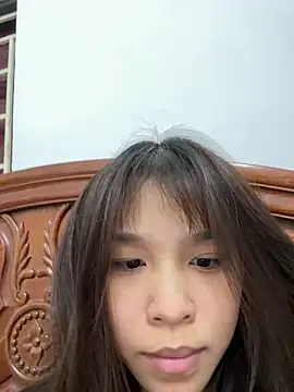 Lolilolii001's Live Chat Room